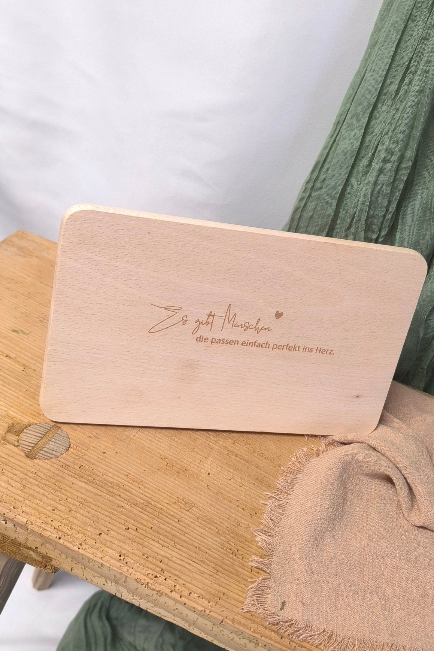 Holzbrett Brotzeitbrett klein - Es gibt Menschen die passen einfach perfekt ins Herz