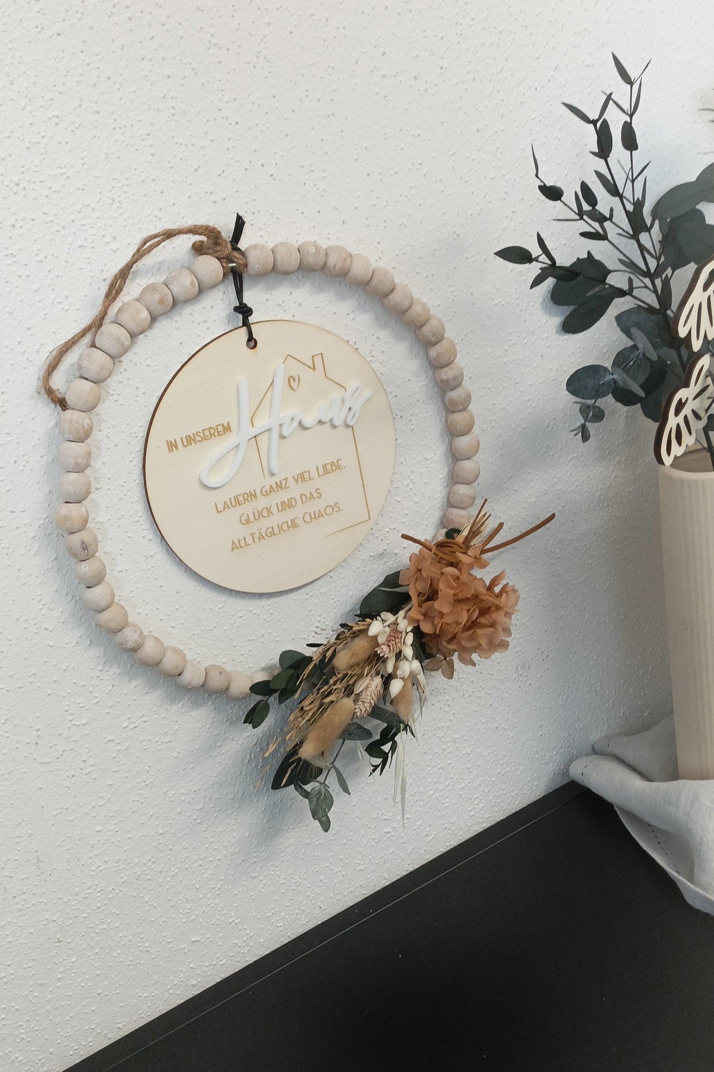 Perlenring zum Hängen mit Trockenblumen