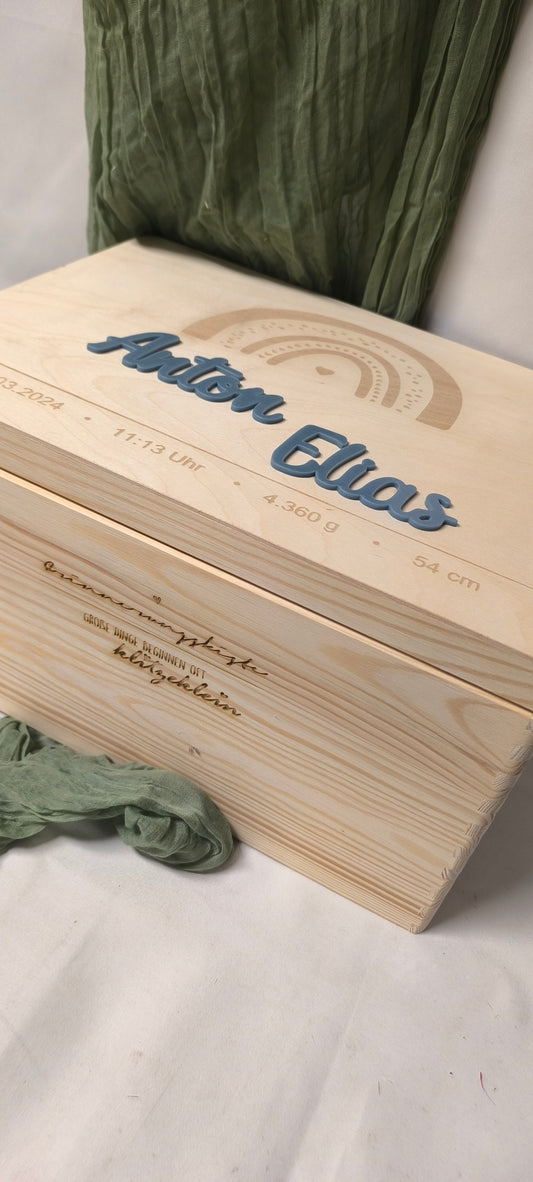 Erinnerungskiste - Name 3D mit Regenbogen