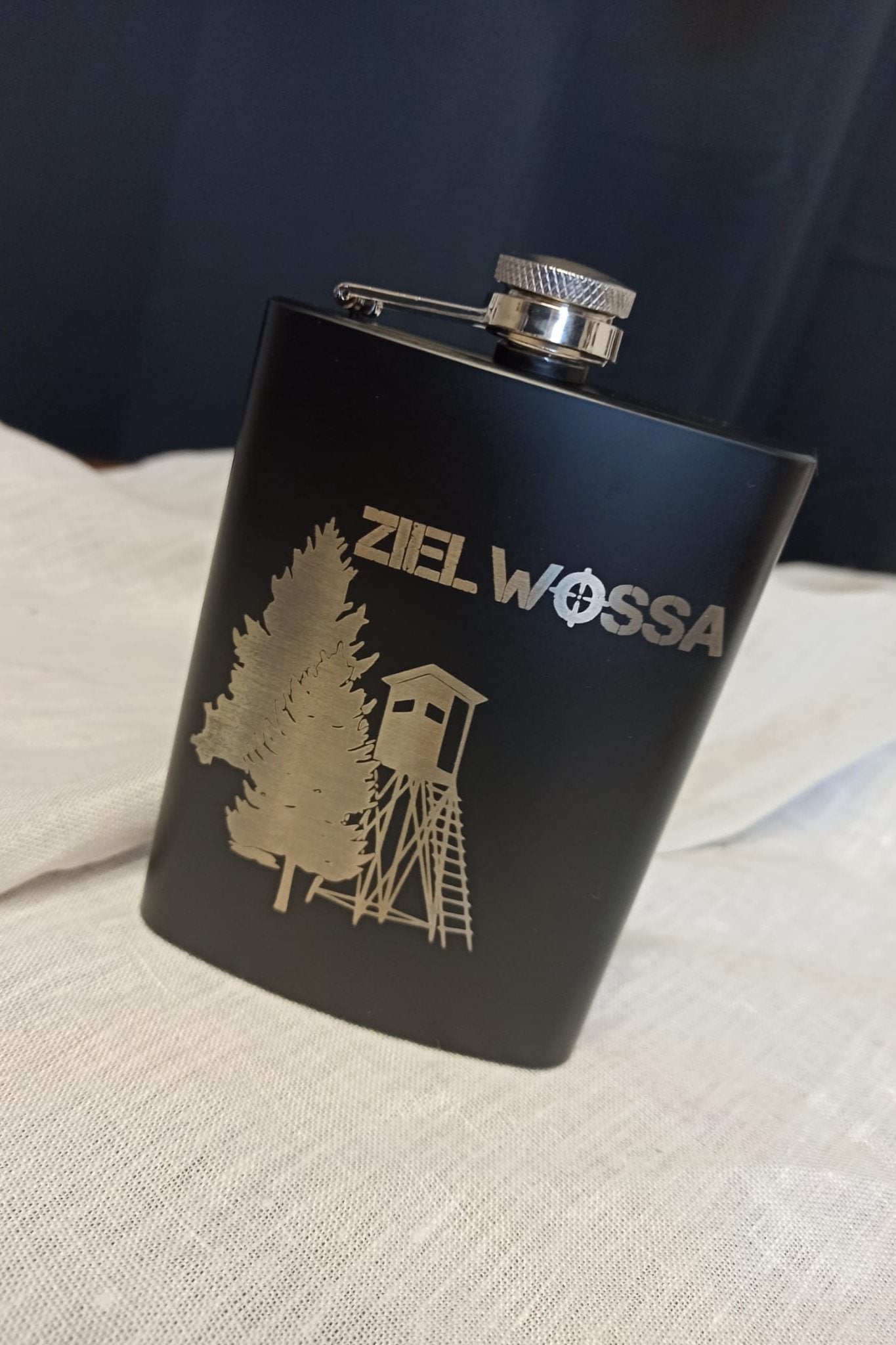 Flachmann Edelstahl mit schwarzer Beschichtung