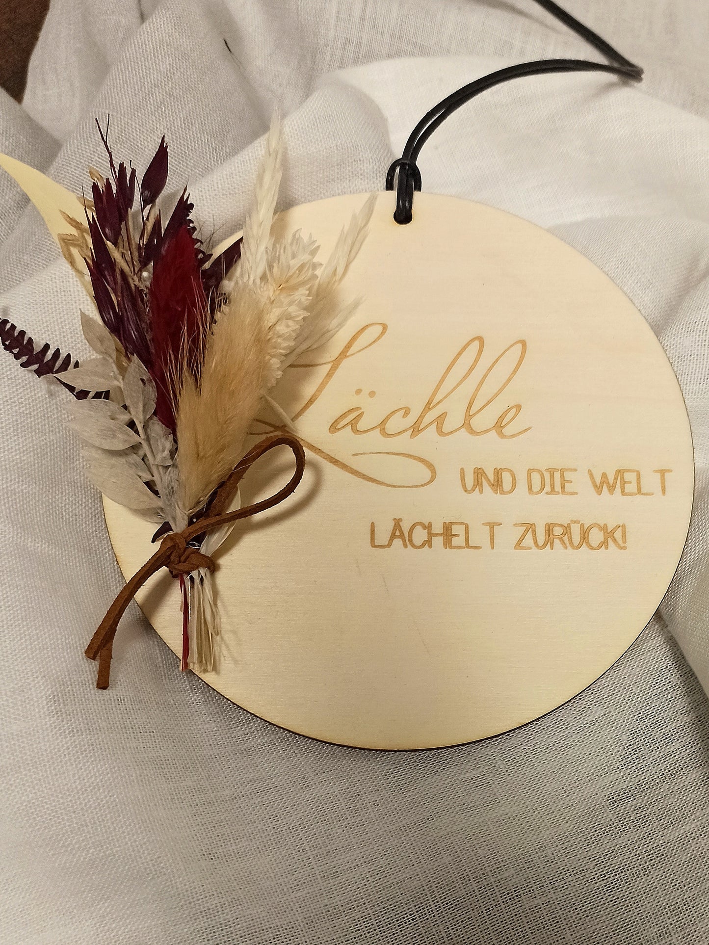 Scheibe - Lächle und die Welt lächelt zurück - mit Trockenblumen