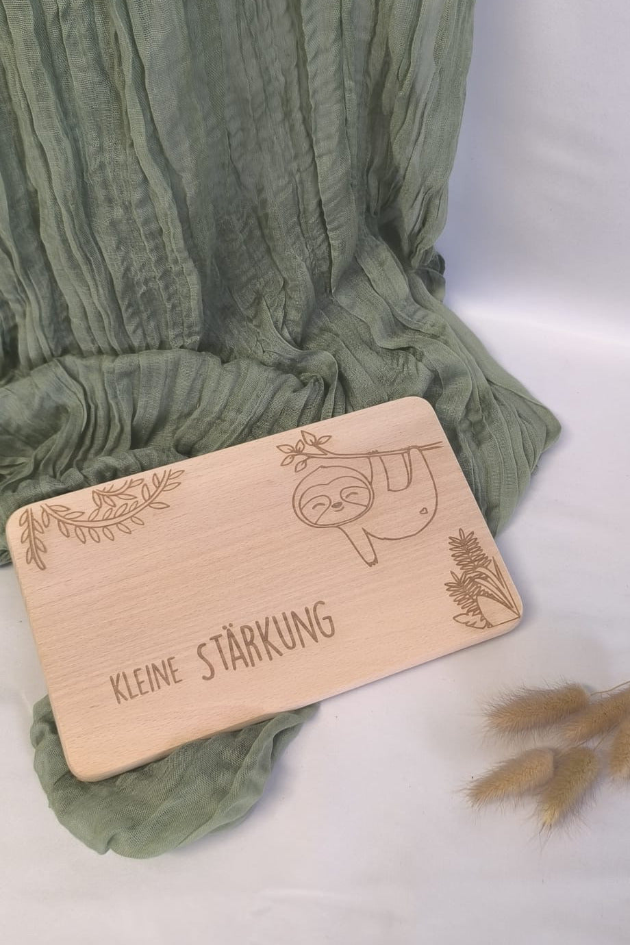 Holzbrett Brotzeitbrett klein - Kleine Stärkung - Faultier